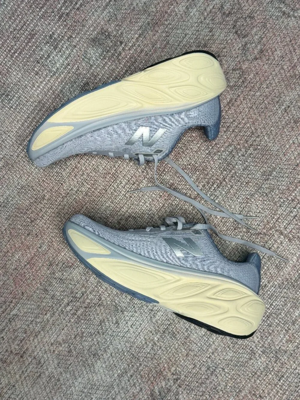 New Balance Fresh Foam X More v5 Women's 8.5 Running Shoe - Picture 2 of 7